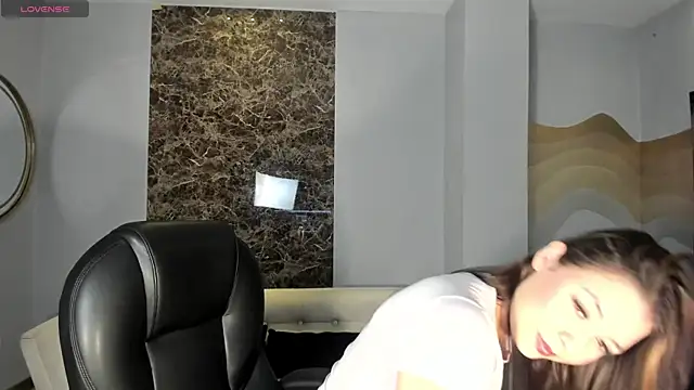 Snapshot of EmilyCarterX chatting on June 26, 2026, 11:05 am EmilyCarterX online show from June 26, 2026, 11:05 am
