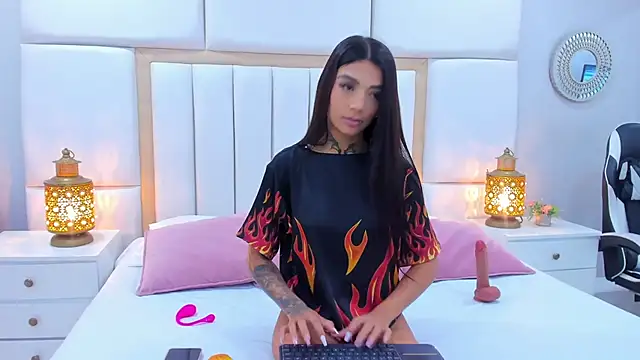 AbannyRogerss online show from April 14, 2026, 12:43 pm