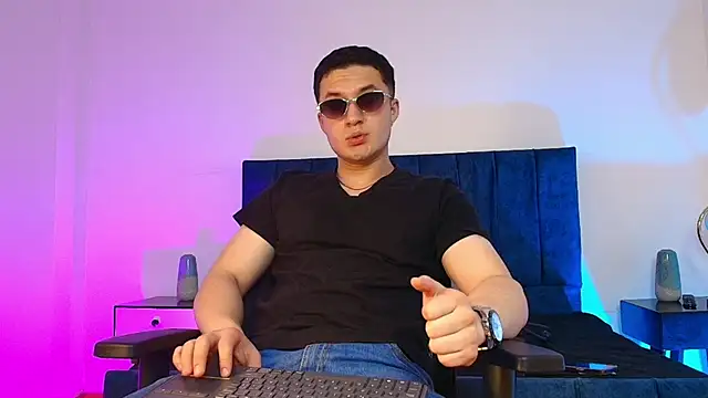 Alexander Connor online show from January 18, 2026, 12:58 am