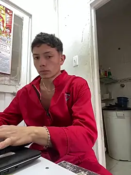 santiObrero online show from February 4, 2026, 4:35 pm