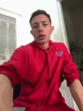 santiObrero online show from April 18, 2026, 8:09 pm