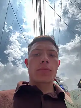 santiObrero online show from March 16, 2026, 4:32 pm