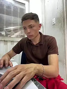 santiObrero online show from March 3, 2026, 8:05 pm