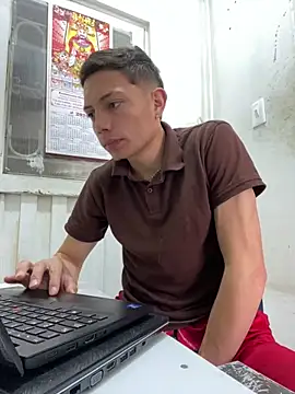 santiObrero online show from February 18, 2026, 4:25 pm