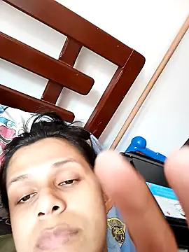 Snapshot of mitzukywinteer chatting on February 8, 2026, 6:05 pm mitzukywinteer online show from February 8, 2026, 6:05 pm