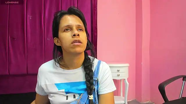 mitzukywinteer online show from April 21, 2026, 8:48 pm