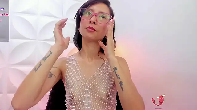 Snapshot of zaira_skinny chatting on April 26, 2026, 3:53 pm zaira skinny online show from April 26, 2026, 3:53 pm