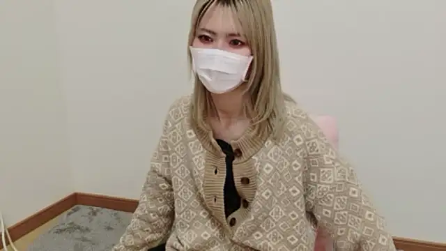 yumi0025 online show from February 16, 2026, 1:26 am