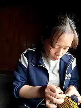 Snapshot of Hari-saka chatting on April 1, 2026, 7:31 am Hari-saka online show from April 1, 2026, 7:31 am