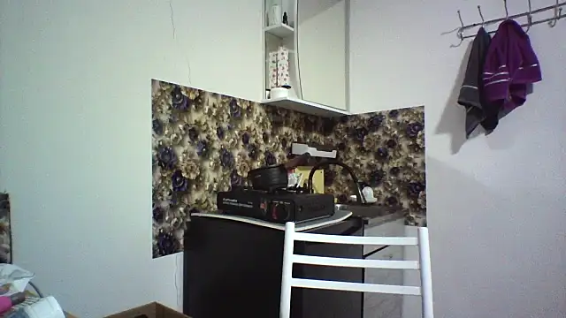 bella2322 online show from February 9, 2026, 4:49 pm