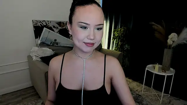 GlowMe online show from April 5, 2026, 11:39 am