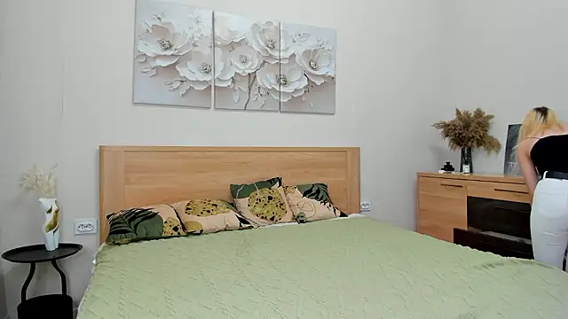 sweet bl0nde online show from March 5, 2026, 8:44 am