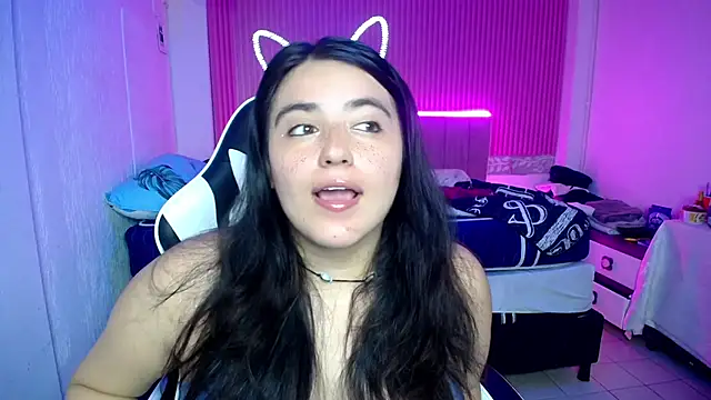Snapshot of sonic_jess07 chatting on May 3, 2026, 4:21 pm sonic jess07 online show from May 3, 2026, 4:21 pm