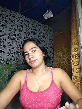 LoveSammantha24xxx online show from June 5, 2026, 8:25 pm