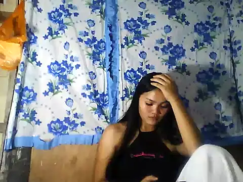 PinaySkinnyJust18 online show from April 2, 2026, 8:54 am