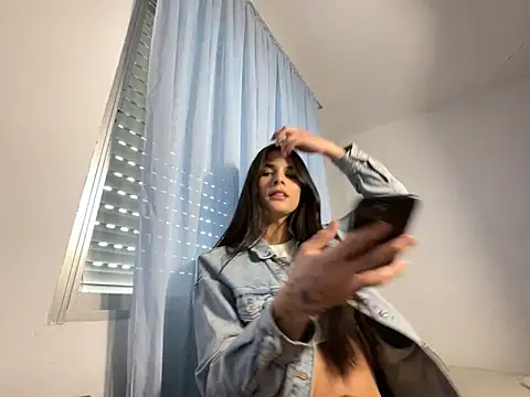 Lily WellGifted online show from March 18, 2026, 4:08 pm