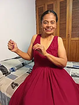 auroracandelax online show from March 8, 2026, 1:36 pm