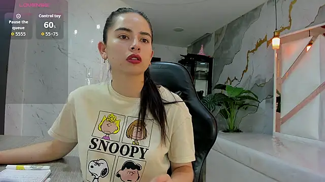 Qetsyah tf online show from April 19, 2026, 1:34 pm