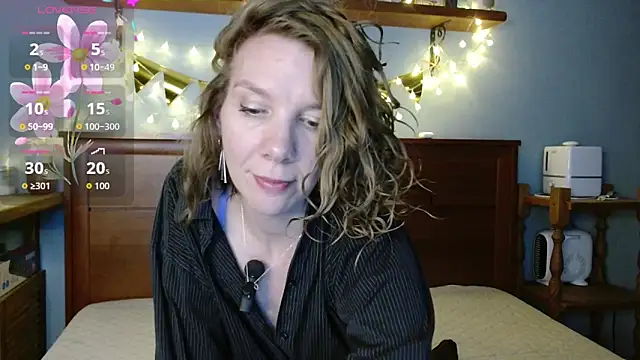 Daisy Lovely online show from April 10, 2026, 5:14 am