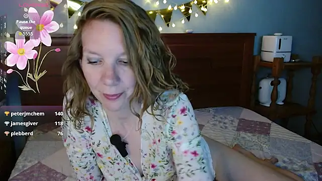 Snapshot of Daisy_Lovely chatting on July 6, 2026, 4:19 am Daisy Lovely online show from July 6, 2026, 4:19 am