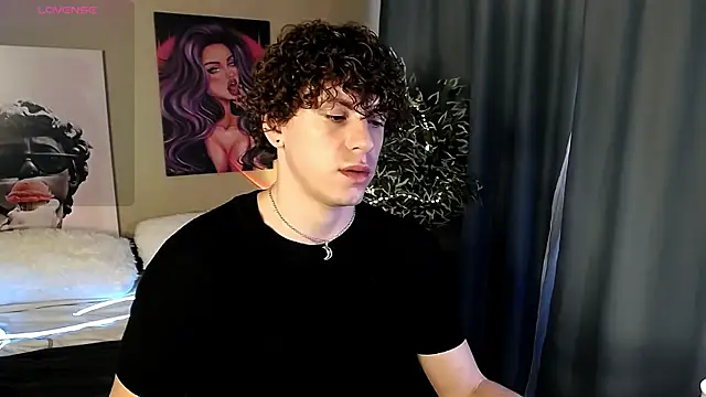 Snapshot of TylerGibson chatting on June 5, 2026, 6:07 am TylerGibson online show from June 5, 2026, 6:07 am