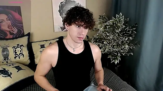 Snapshot of TylerGibson chatting on May 17, 2026, 5:07 am TylerGibson online show from May 17, 2026, 5:07 am