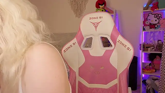 Mia WaterFall online show from March 21, 2026, 3:30 am