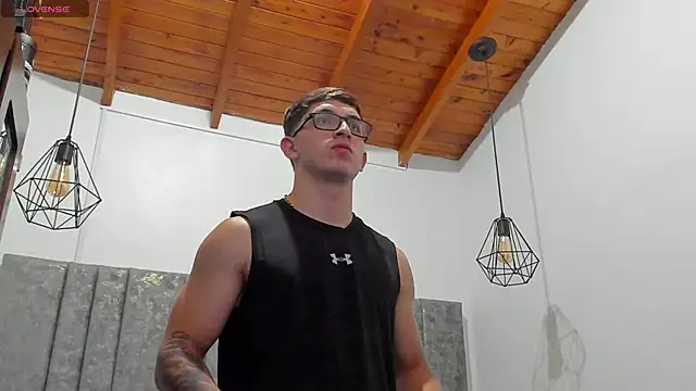 Calvin Hunter online show from April 16, 2026, 2:12 am