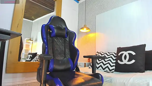 Dusan Grey77 online show from February 20, 2026, 4:09 am