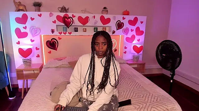 Snapshot of naomi_campell chatting on February 14, 2026, 11:32 am naomi campell online show from February 14, 2026, 11:32 am