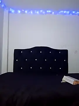 kataleya 23 online show from April 4, 2026, 8:04 pm