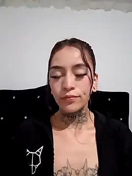 kataleya 23 online show from April 14, 2026, 3:44 am