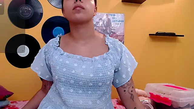 Snapshot of juliette18rose chatting on June 11, 2026, 7:44 pm juliette18rose online show from June 11, 2026, 7:44 pm