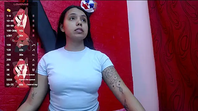 juliette18rose online show from February 28, 2026, 7:57 pm