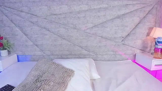 RousSweet- online show from April 20, 2026, 9:49 pm