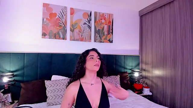 IrinaBlanc online show from June 20, 2026, 4:06 am
