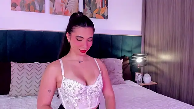 IrinaBlanc online show from April 16, 2026, 4:24 am