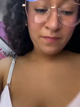 Dany Moon  online show from February 3, 2026, 6:22 am