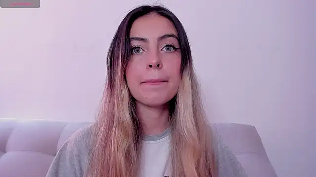 Fernanda aaaa online show from June 16, 2026, 3:34 pm