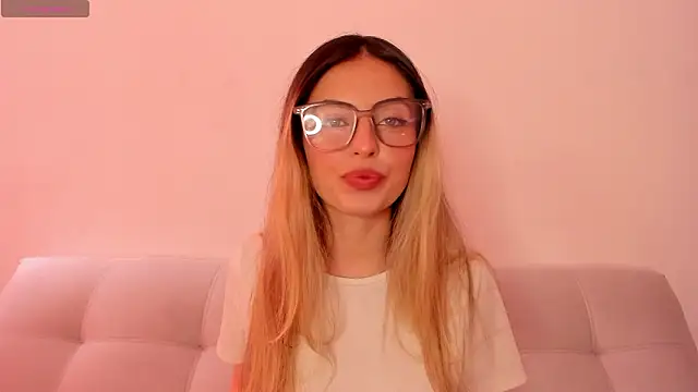 Snapshot of Fernanda_aaaa chatting on March 19, 2026, 3:56 pm Fernanda aaaa online show from March 19, 2026, 3:56 pm
