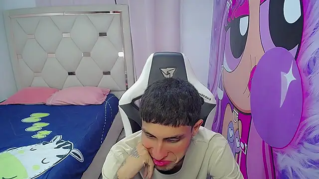 Snapshot of Akyra_latinn chatting on February 12, 2026, 12:38 pm Akyra latinn online show from February 12, 2026, 12:38 pm