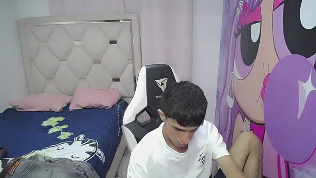 Snapshot of Akyra_latinn chatting on January 19, 2026, 3:05 pm Akyra latinn online show from January 19, 2026, 3:05 pm