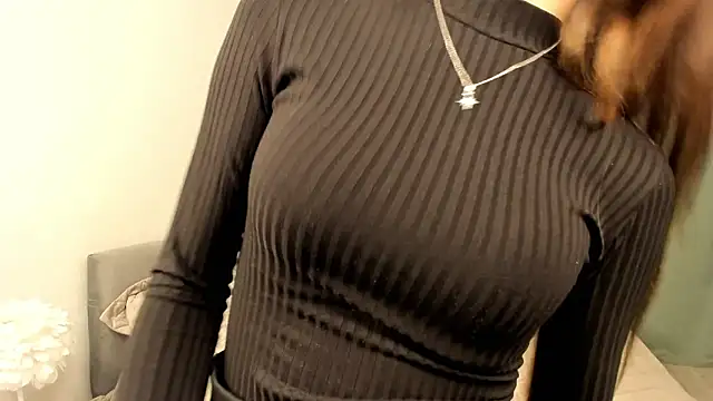 Snapshot of TreasaCrebs chatting on March 4, 2026, 8:16 pm TreasaCrebs online show from March 4, 2026, 8:16 pm