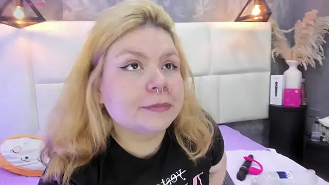 Snapshot of Martina_armos chatting on May 14, 2026, 1:41 pm Martina armos online show from May 14, 2026, 1:41 pm