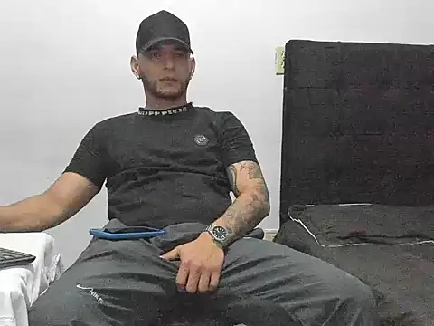 Snapshot of Tiger_job chatting on February 5, 2026, 11:33 pm Tiger job online show from February 5, 2026, 11:33 pm