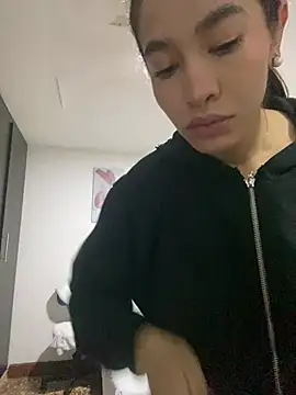 JuliaaVega online show from March 5, 2026, 11:29 am