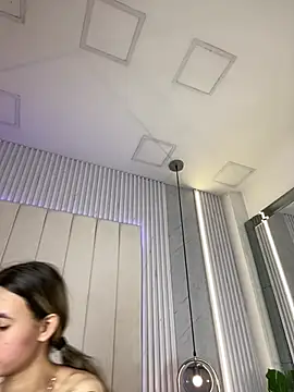 JuliaColemann online show from March 24, 2026, 12:05 pm