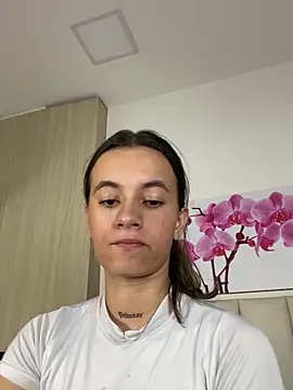 Snapshot of JuliaColemann chatting on May 31, 2026, 6:09 pm JuliaColemann online show from May 31, 2026, 6:09 pm