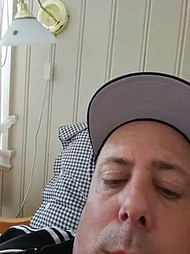 Snapshot of Martin_dick78 chatting on May 21, 2026, 2:14 pm Martin dick78 online show from May 21, 2026, 2:14 pm