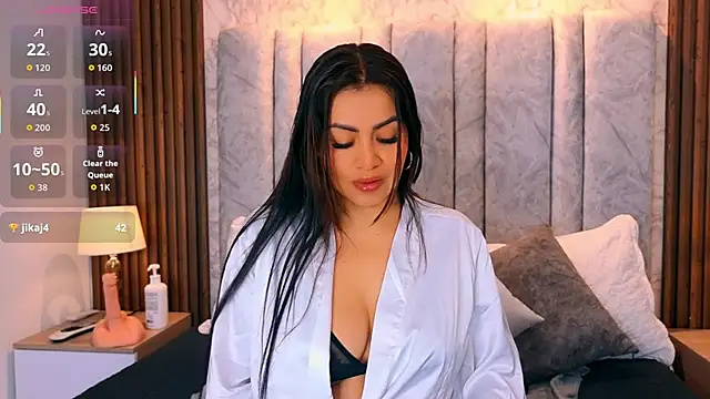 naomy smithxx online show from March 5, 2026, 10:45 am